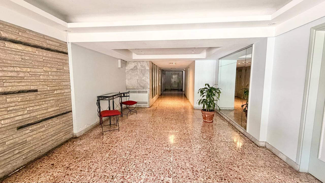 Foto de Excelente departamento 3 ambientes con dependencia, cochera y baulera, imagen 3