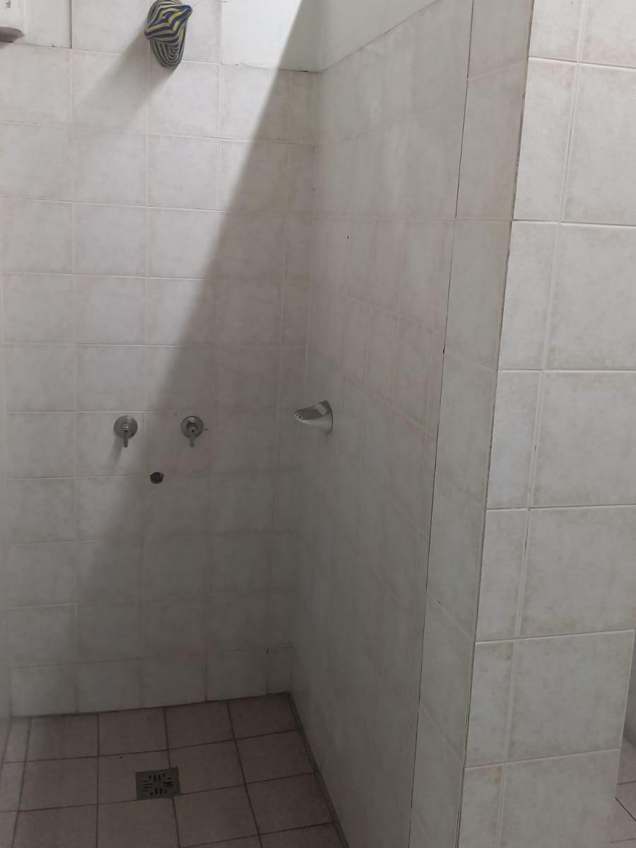 # Mira Esto # Deposito # Mixtura 2 # 700 M²c # 8,66 X 43 m 5