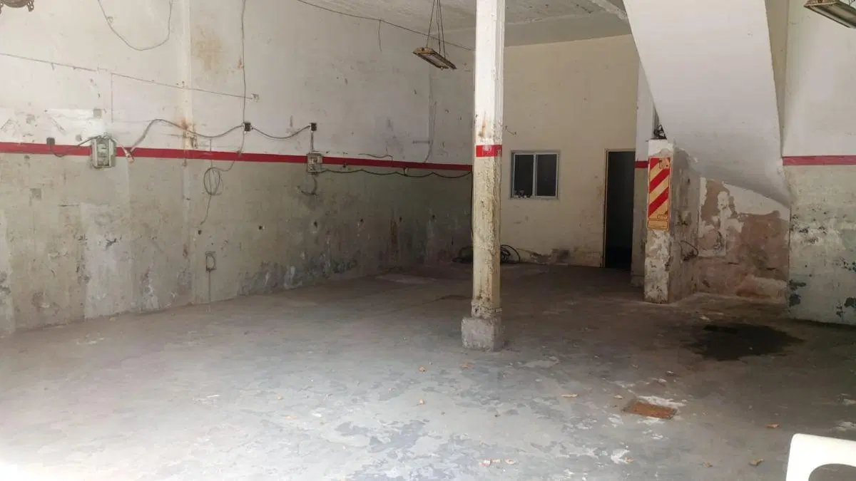 # MIRA ESTO # DEPOSITO # 100 M2 # PORTON ELECTRICO LEVADIZO # OF COC BAÑO # DISPONIBLE YA! 2