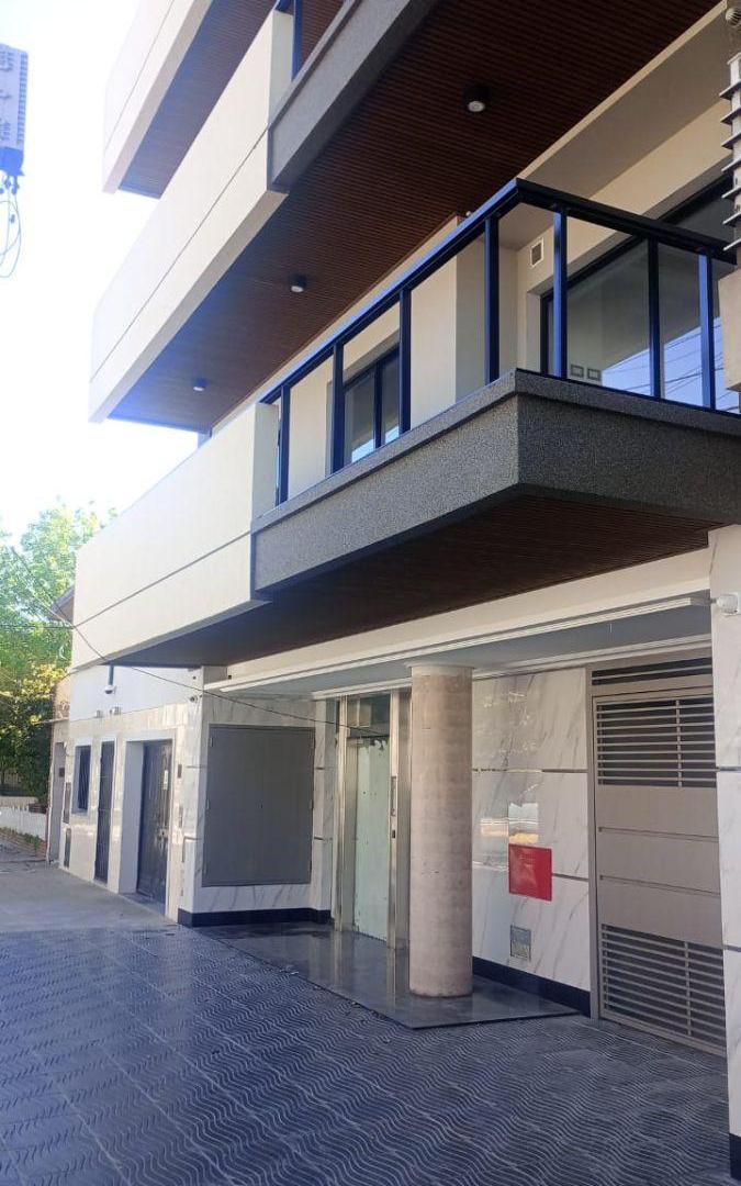 Foto de # MIRA ESTO # ESTRENAR # SEMI PISO # 3 AMB FRENTE # GRAN BALCON #, imagen 4