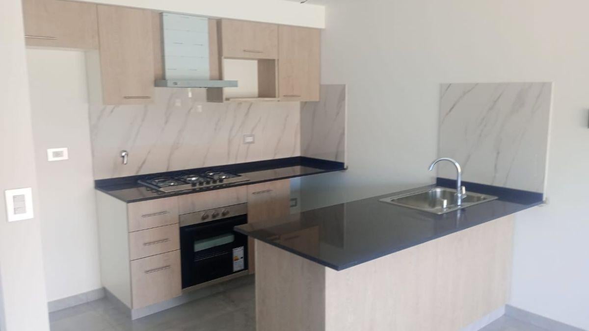 Foto de # MIRA ESTO # ESTRENAR # SEMI PISO # 3 AMB FRENTE # GRAN BALCON #, imagen 3