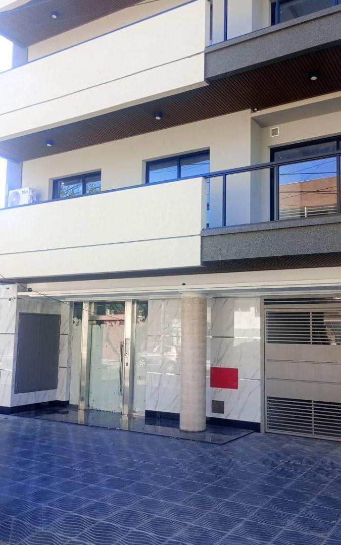 Foto de # MIRA ESTO # ESTRENAR # SEMI PISO # 3 AMB FRENTE # GRAN BALCON #, imagen 1