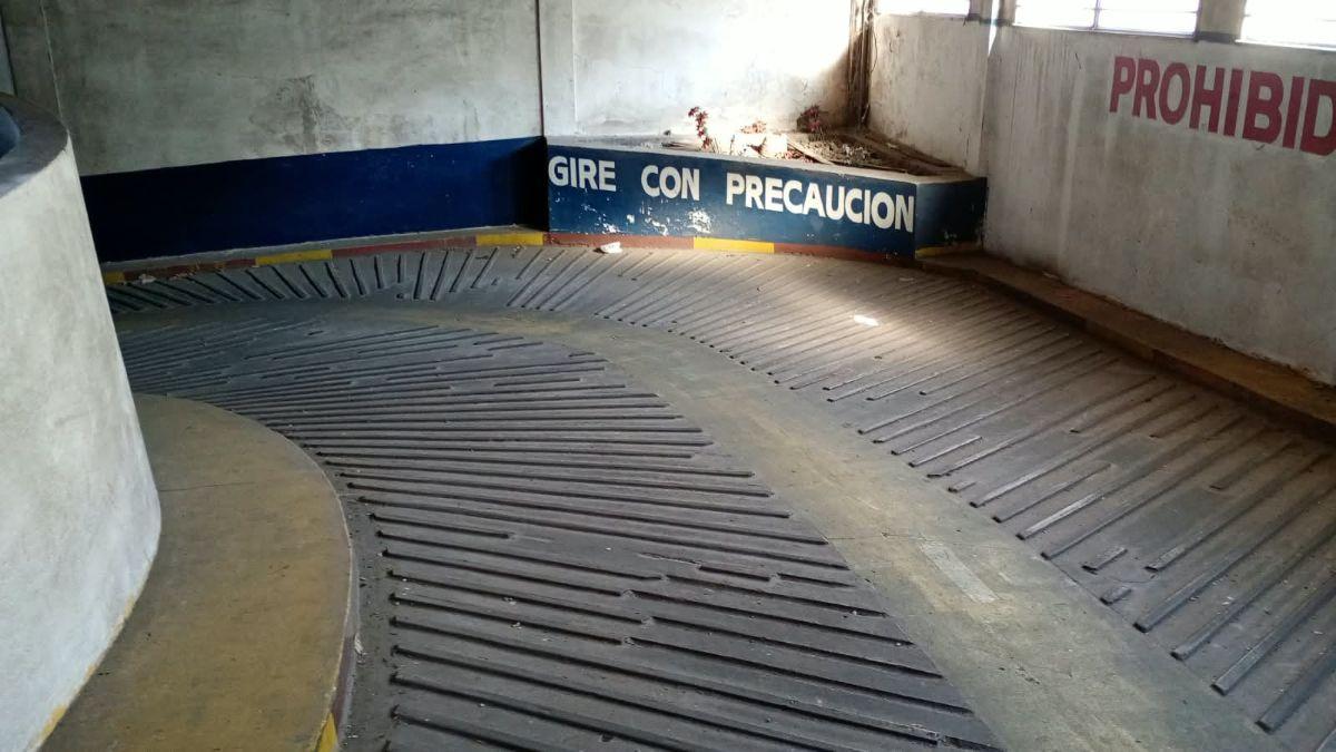 Foto de # MIRA ESTO # OPORTUNIDAD # GARAGE 1600M2C # 60 VEHICULOS # 100%, imagen 2