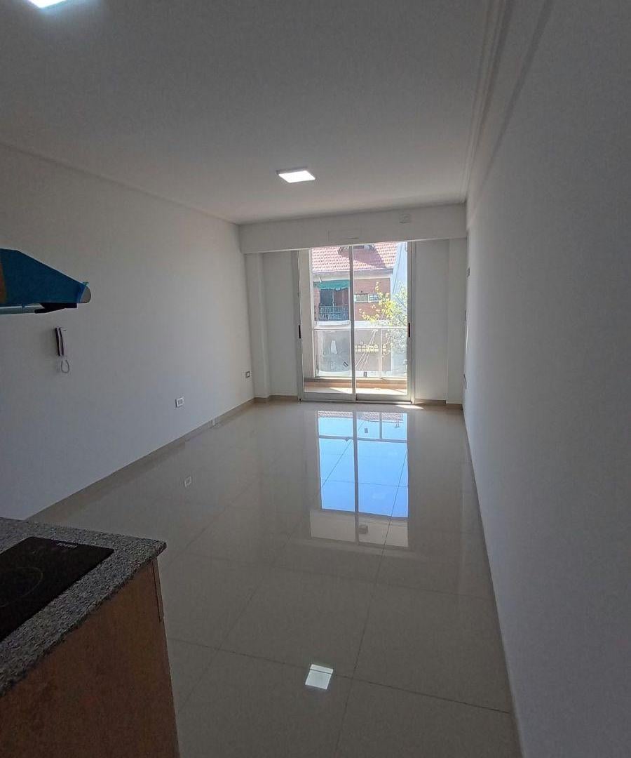 Foto de # MIRA ESTO # ESTRENAR # 1 AMB CON BALCON # SMARTLOCK, imagen 2