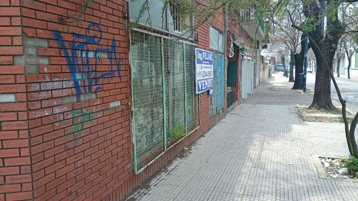 Foto de # MIRA ESTO # IMPORTANTE ESQUINA # LOCALES # 7 UNIDADES FUNCIONALES #, imagen 4