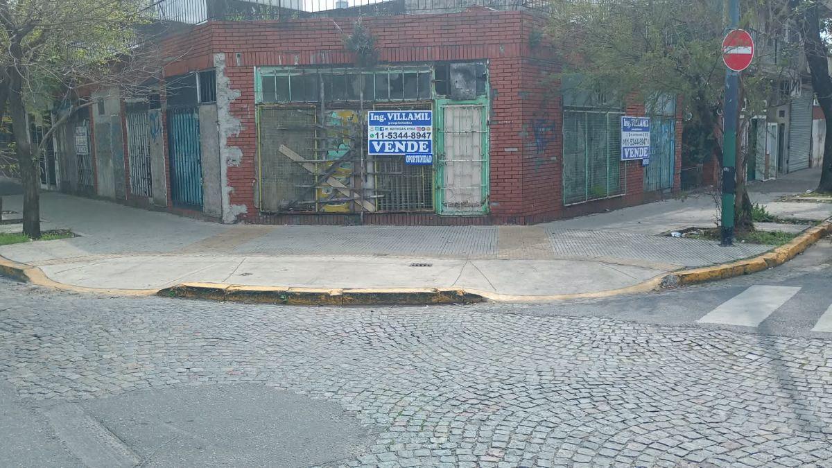 Foto de # MIRA ESTO # IMPORTANTE ESQUINA # LOCALES # 7 UNIDADES FUNCIONALES #, imagen 1