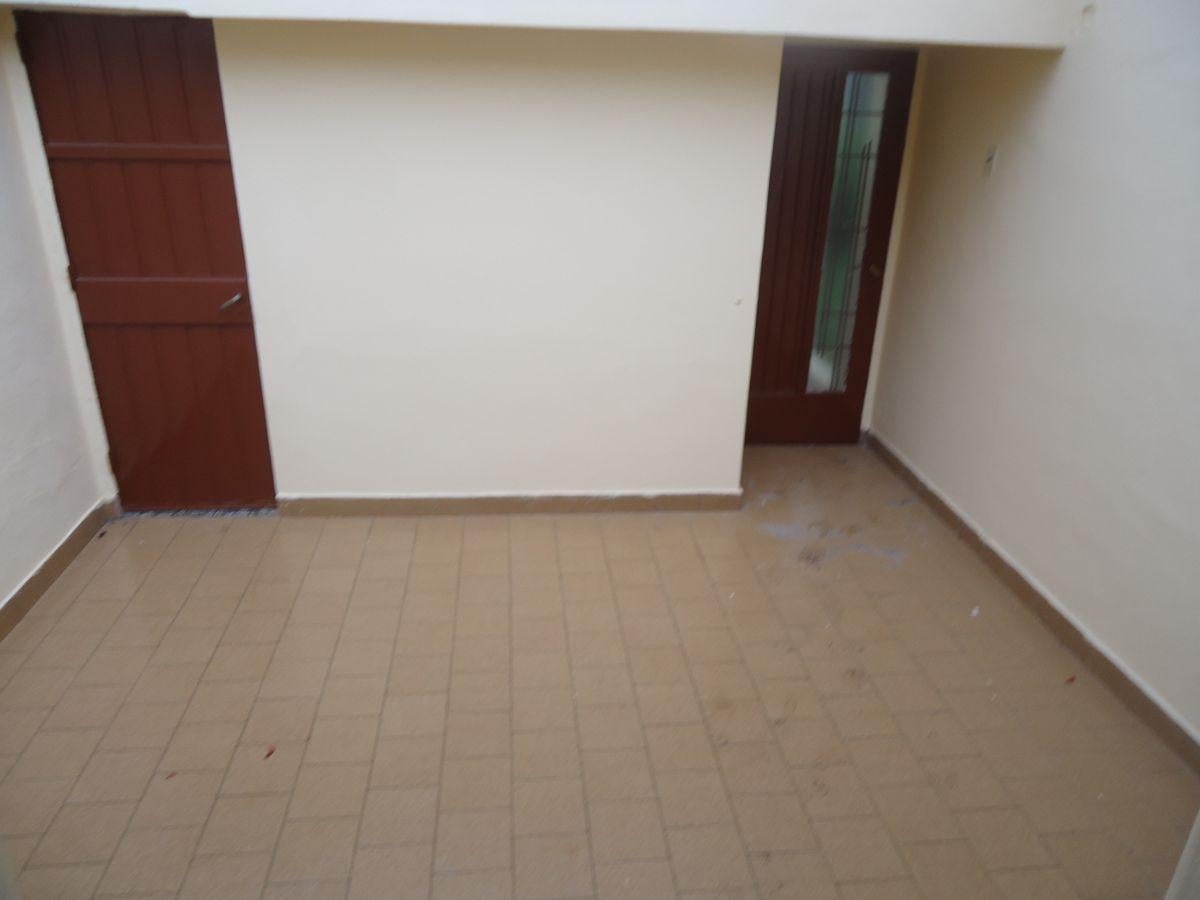 Foto de # MIRA ESTO # CASA # GARAJE JARDIN TERRAZA # LOTE 8,66 x 27 MTS APROX, imagen 2