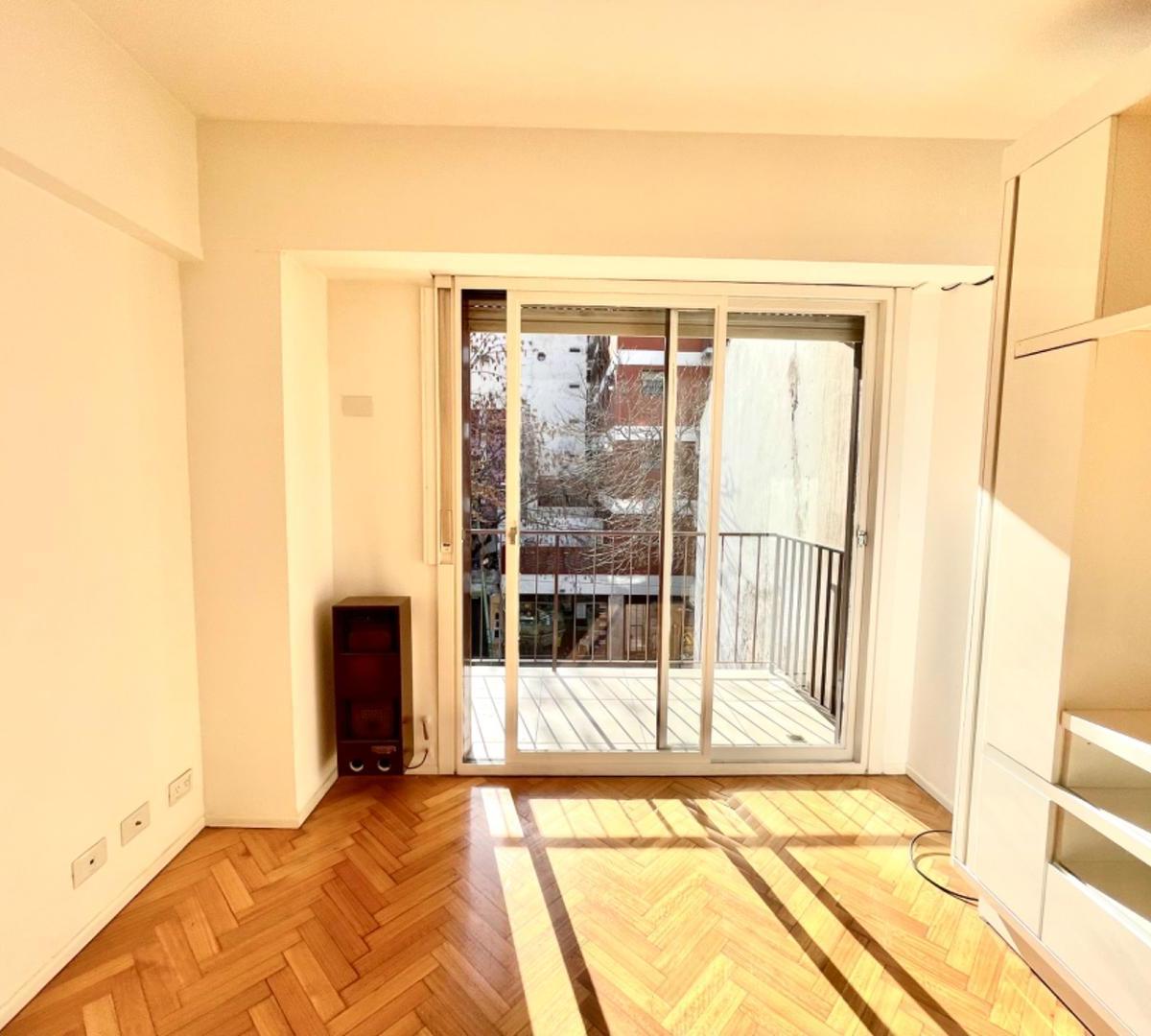 Venta Departamento 2 Ambientes Cochera y Lavadero 4