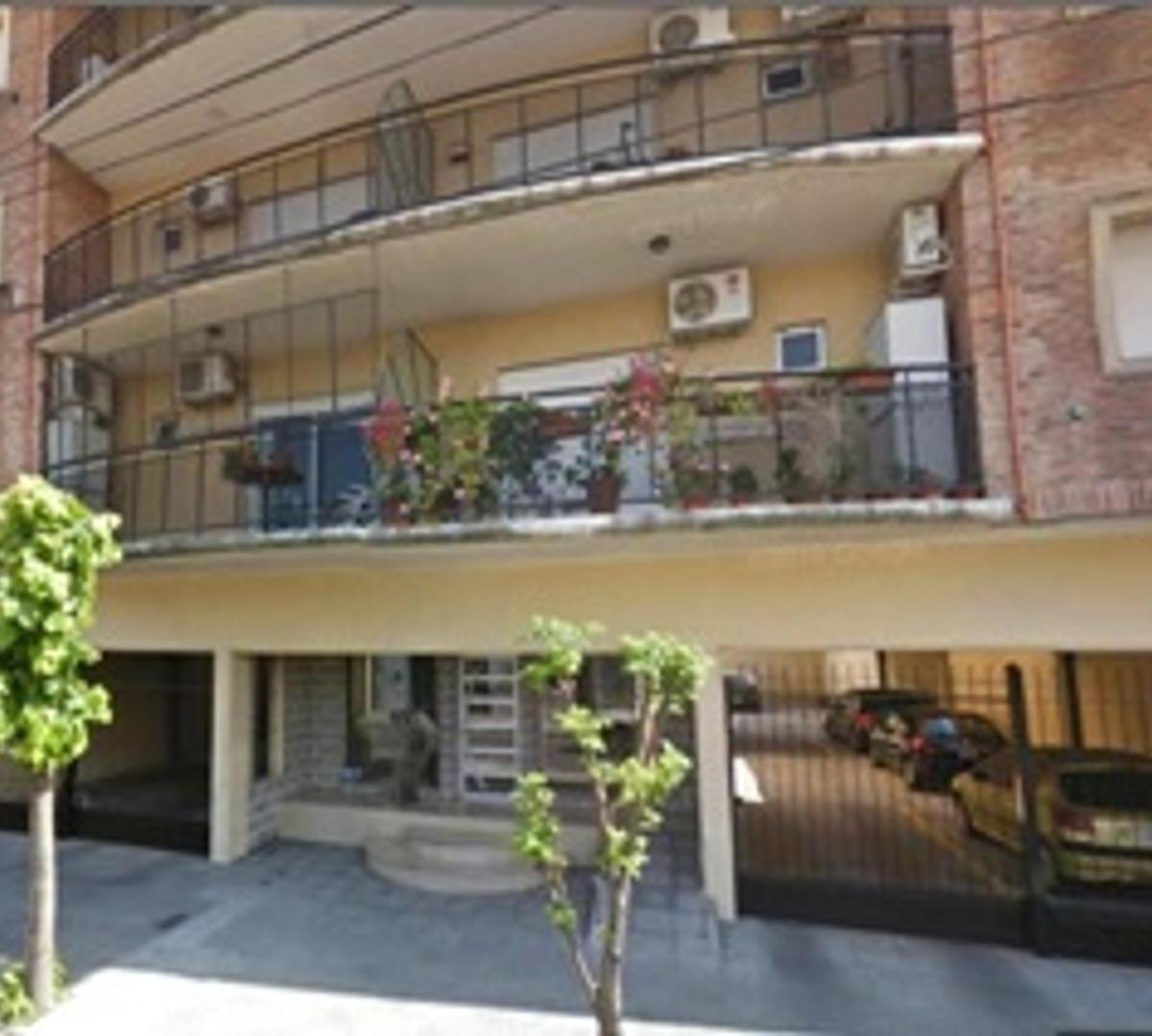 3 Amb Fte Cochera Sum y Parrilla 4
