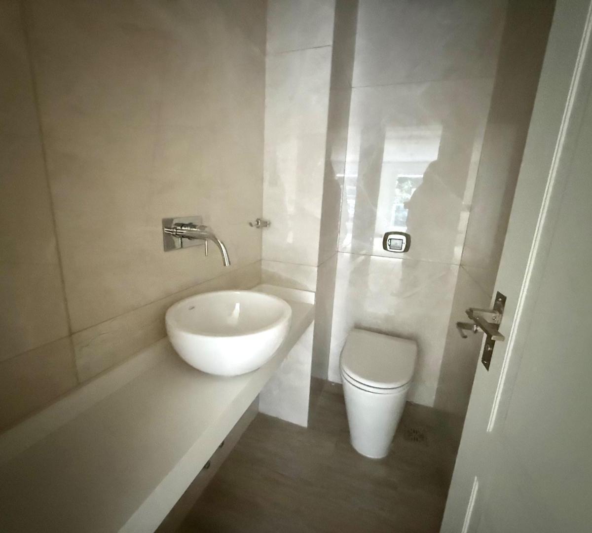 Venta Departamento 4 Ambientes a Estrenar Cochera 2