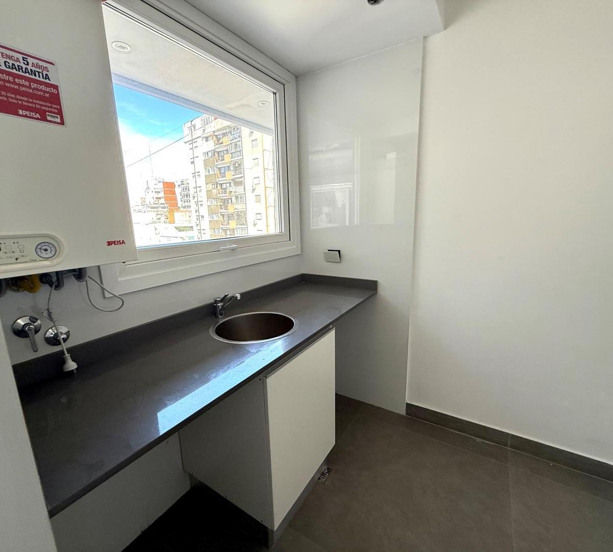 4 Ambientes a Estrenar en Edificio de 1ra Categoria 5