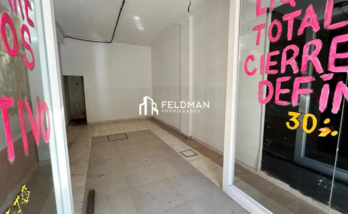 Local comercial en la mejor peatonal de Laferrere 4