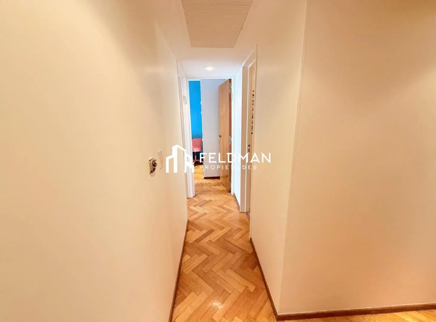 4 ambientes con 2 cocheras amplio balcon pileta y SUM 2