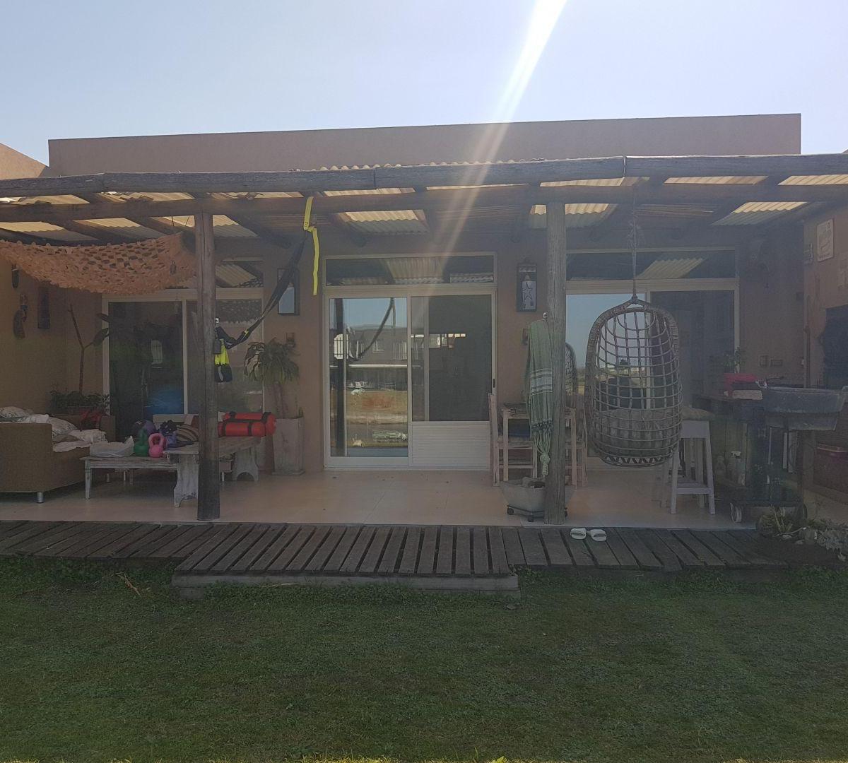 VENTA CON RENTA - A LA LAGUNA - 3 DORM - EL CANTON NORTE