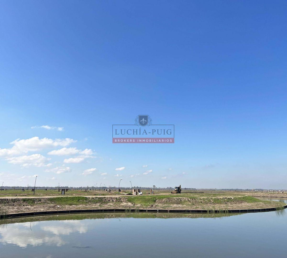 Foto de LOTE AL LAGO CENTRAL - 1003M2 - BARRIO PREMIUM AMARRAS, imagen 2