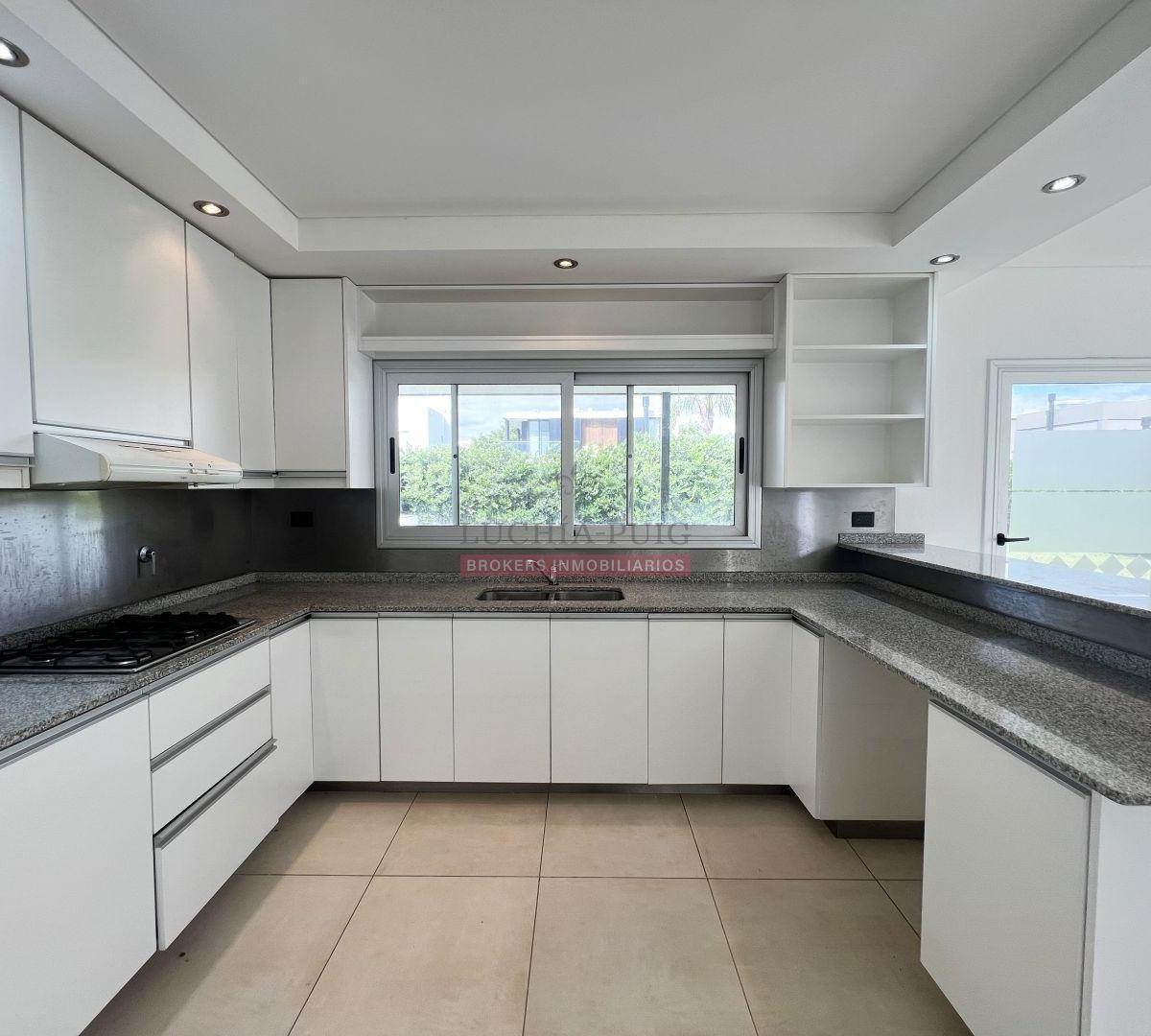 Foto de CASA EN VENTA EN LOTE INTERNO -BARRIO VISTAS PUERTOS ESCOBAR, imagen 4