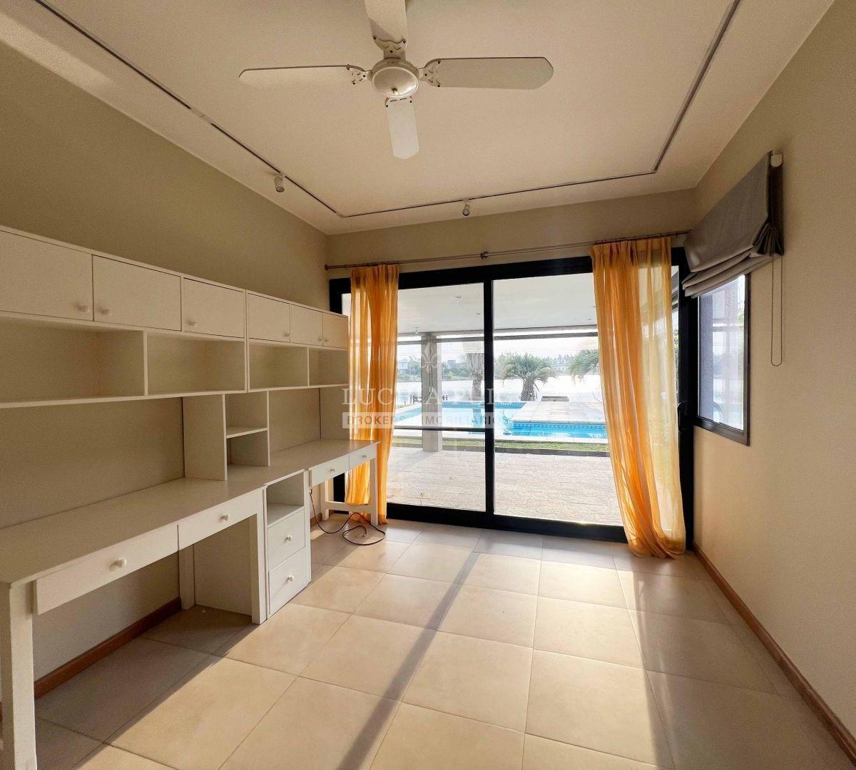 CASA EN VENTA A LA LAGUNA - SANTA CATALINA - VILLANUEVA