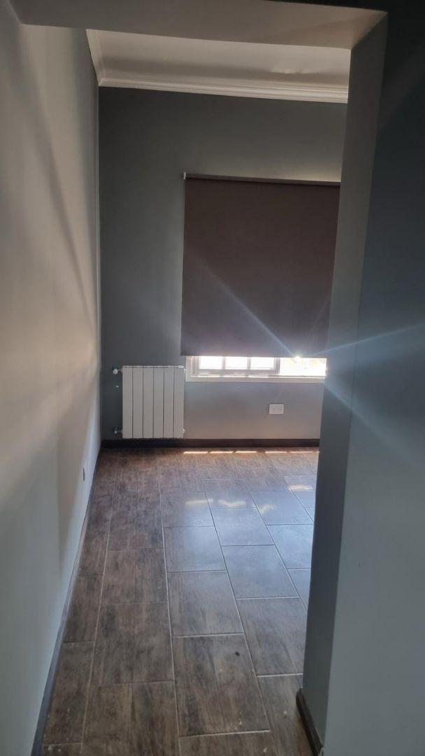 Foto de CASA EN VENTA 4 DORMITORIOS - INGENIERO MASCHWITZ, imagen 3