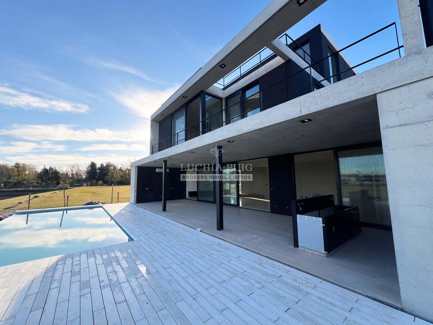 Foto de MODERNA CASA EN ALQUILER AL RÍO - 4 DORMITORIOS - EL YACHT, imagen 2