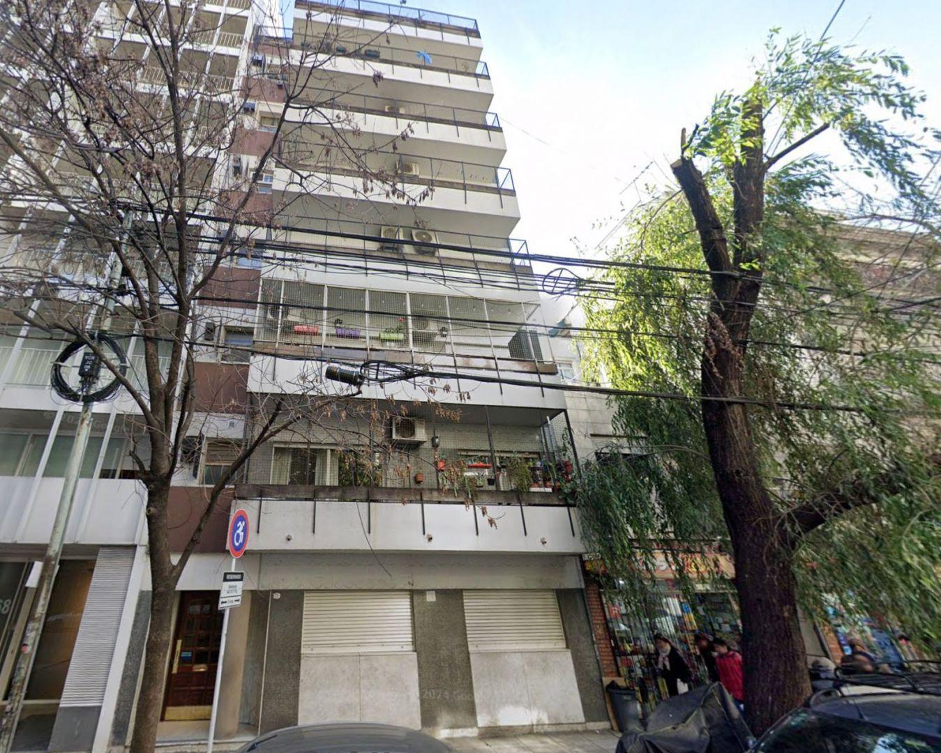 Foto de DEPARTAMENTO 2 AMBIENTES CON PATIO EN VENTA - IDEAL PARA RECICLAR, imagen 2
