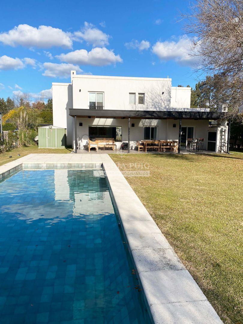 Foto de CASA EN VENTA 4 DORMITORIOS - LOTE INTERNO - SANTA CATALINA VILLANUEVA, imagen 4