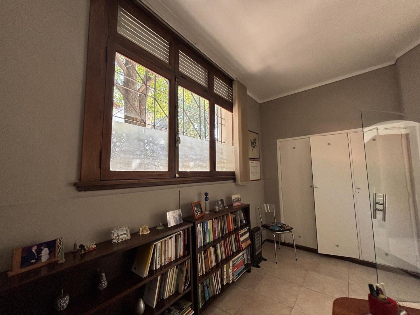 Foto de CASA/OFICINA EN VENTA CON TERRAZA - CHACARITA, imagen 3