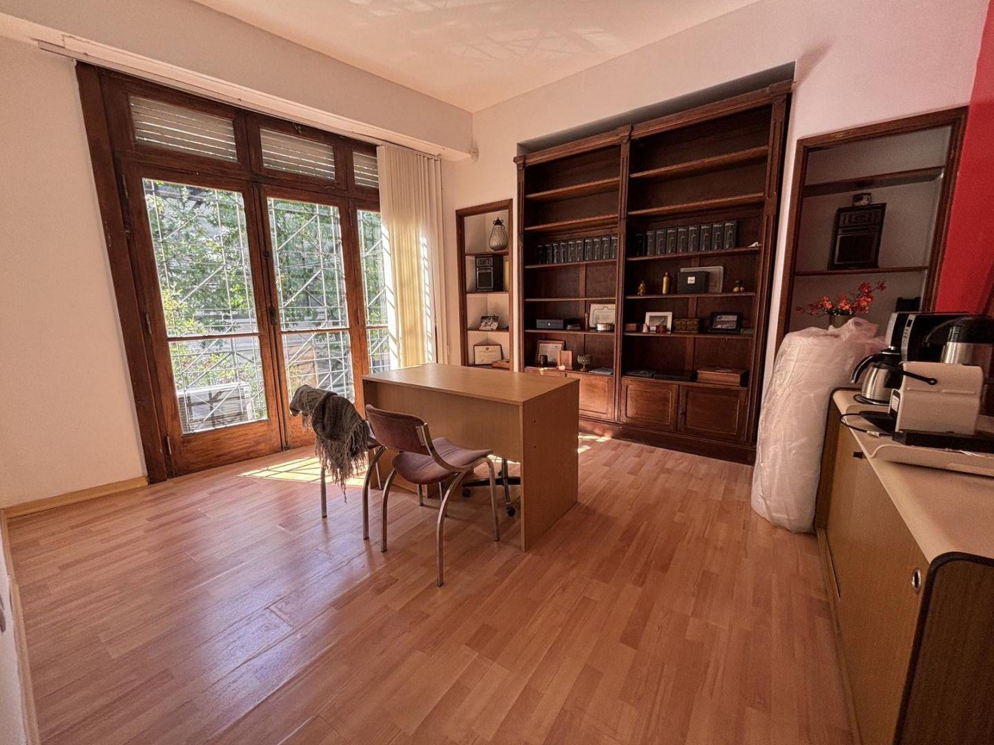 Foto de CASA/OFICINA EN VENTA CON TERRAZA - CHACARITA, imagen 2