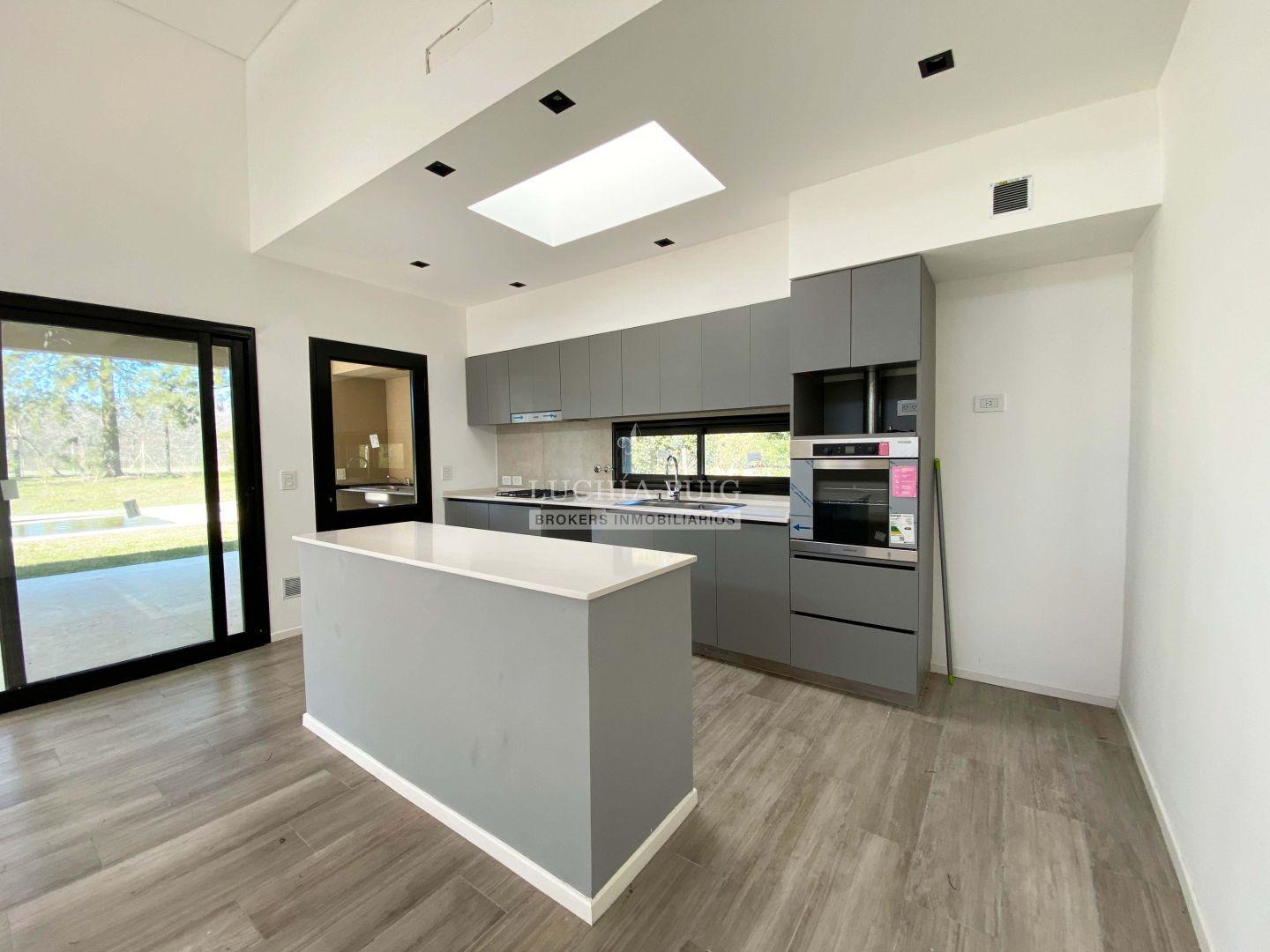 Foto de CASA EN VENTA 3 DORMITORIOS CON PILETA A ESTRENAR - SAN MATIAS ÁREA 1, imagen 4