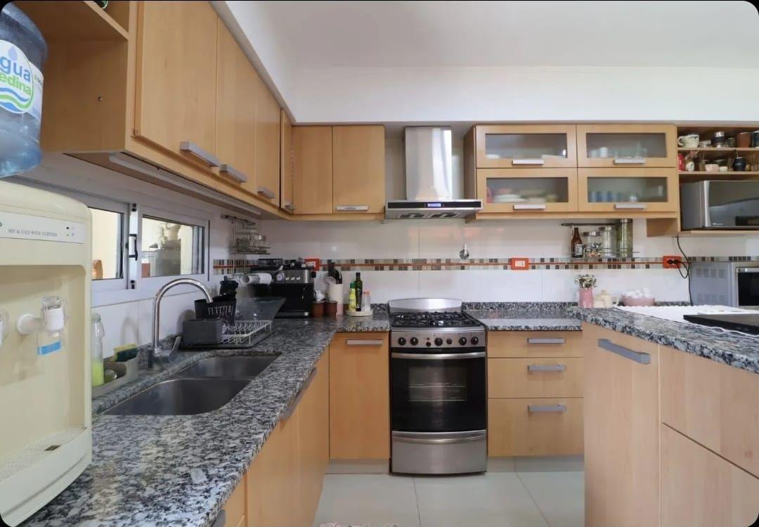 Foto de CASA EN VENTA 3 DORMITORIOS - GARIN ESCOBAR, imagen 4