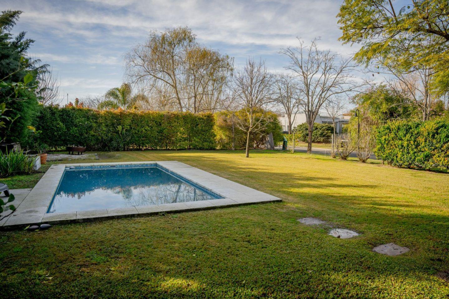 CASA EN VENTA 3 DORMITORIOS LOTE INTERNO - SANTA TERESA
