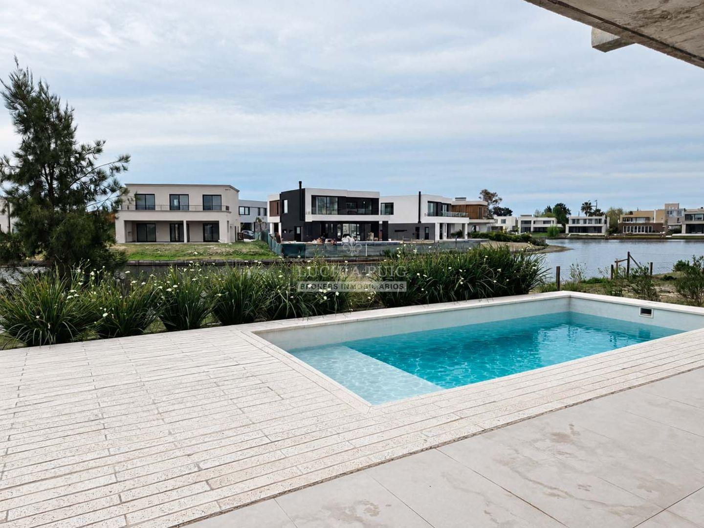 Foto de CASA EN VENTA A LA LAGUNA 4 DORMITORIOS - BARRIO LAGUNA GRANDE, imagen 4