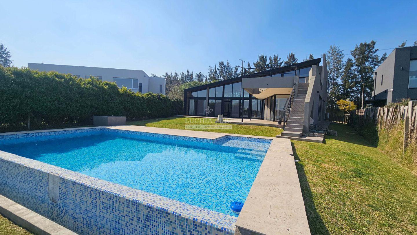 Foto de CASA EN ALQUILER A LA LAGUNA 3 DORMITORIOS - BARRIO LA COMARCA TIGRE, imagen 3
