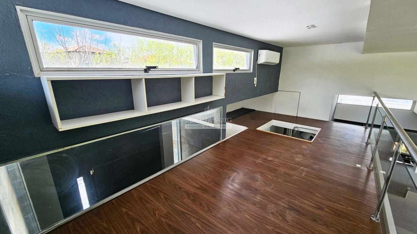 Foto de CASA EN VENTA 3 DORMITORIOS LOTE INTERNO - BARRIO SANTA CATALINA, imagen 3