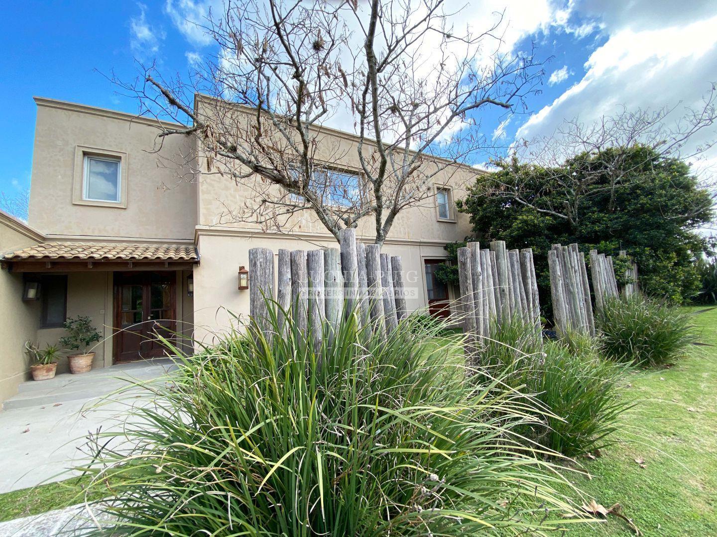 Foto de CASA EN VENTA LOTE INTERNO 3 DORMITORIOS - SANTA BARBARA, imagen 1