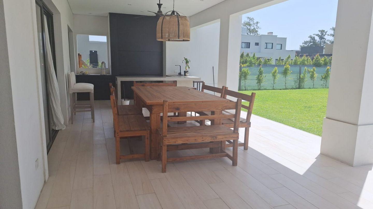 Foto de CASA EN ALQUILER MES DE ENERO + FIESTAS - 3 DORMITORIOS - BARRIO LAGUNA, imagen 5