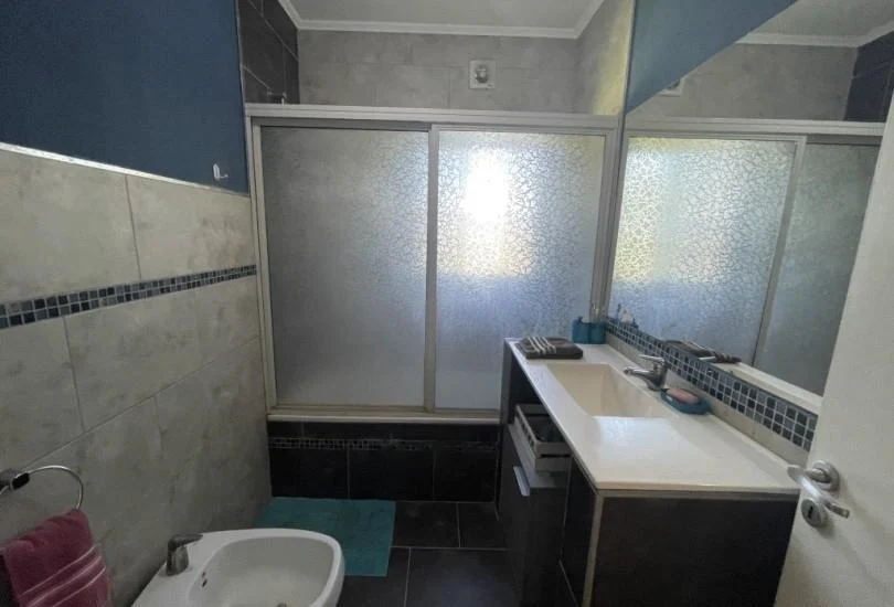 Foto de Preciosa casa estilo moderno desarrollada en 2 plantas, imagen 2