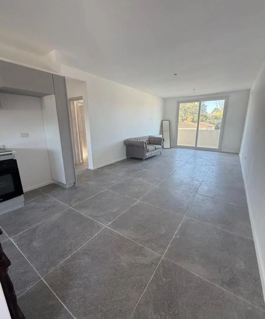 Tres ambientes a estrenar en venta, alquiler y temporal con o sin muebles. Financia 3