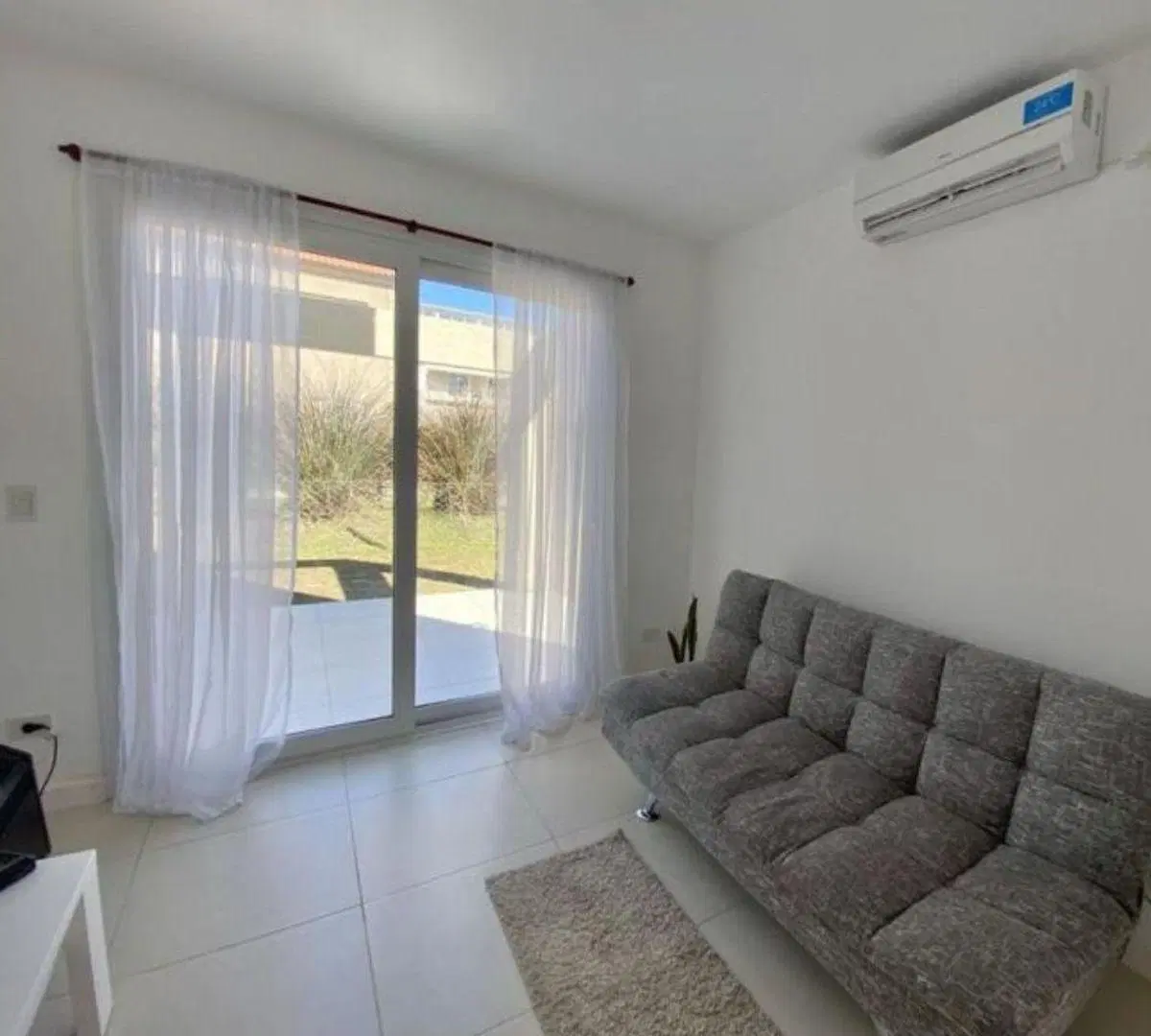 Duplex de 3 dormitorios en suite en venta y alquiler en Saravi Village 5