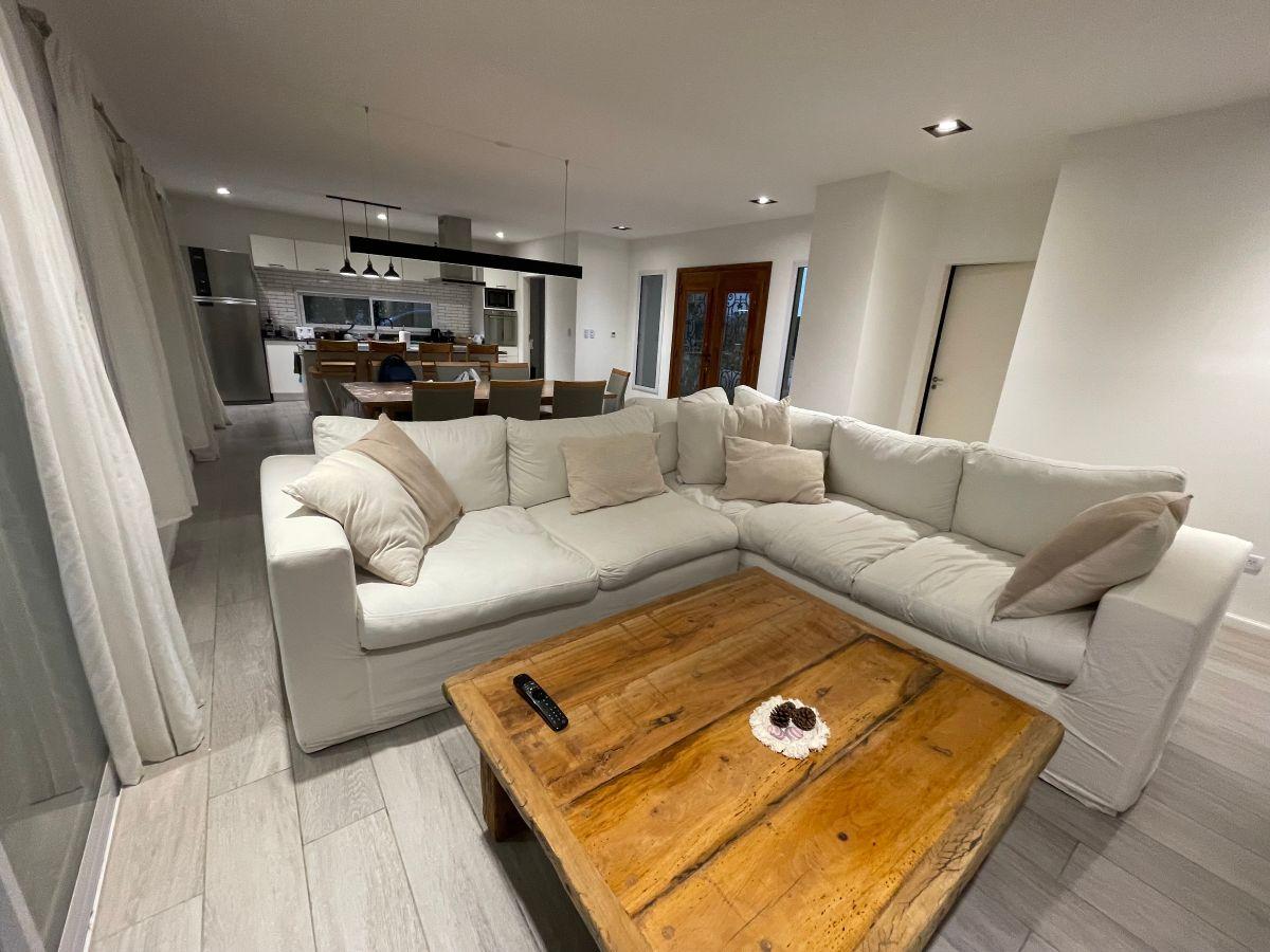 Foto de Impecable y moderna casa para Fiestas y Enero de 2027, imagen 1
