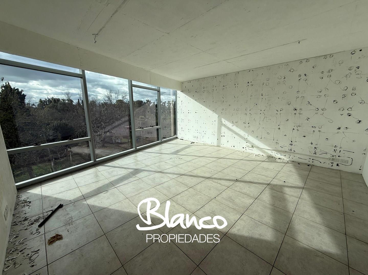 Oficina en Venta en Meridiano Pilar, G.B.A. Zona Norte, Argentina