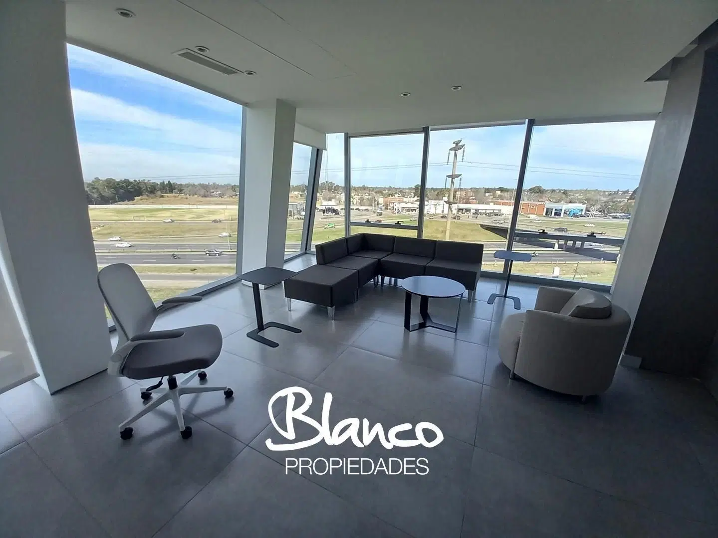 Oficina en Venta en Pilar, G.B.A. Zona Norte, Argentina 1