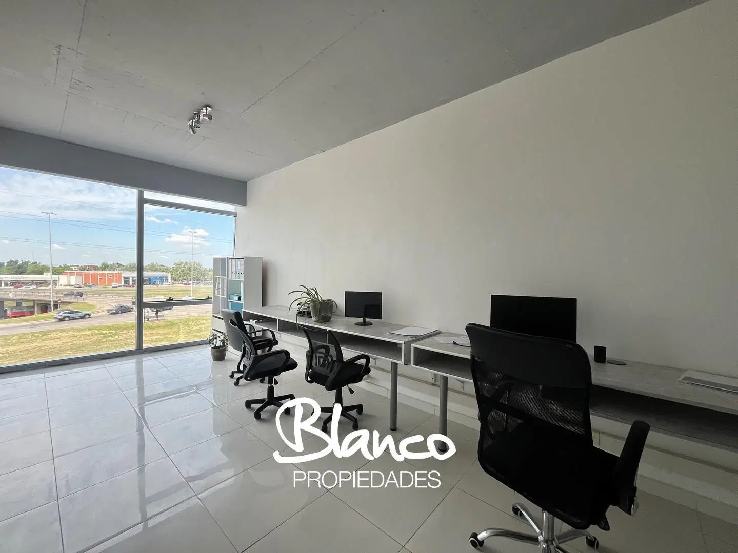 Oficina en Venta en Meridiano Pilar, G.B.A. Zona Norte, Argentina 1