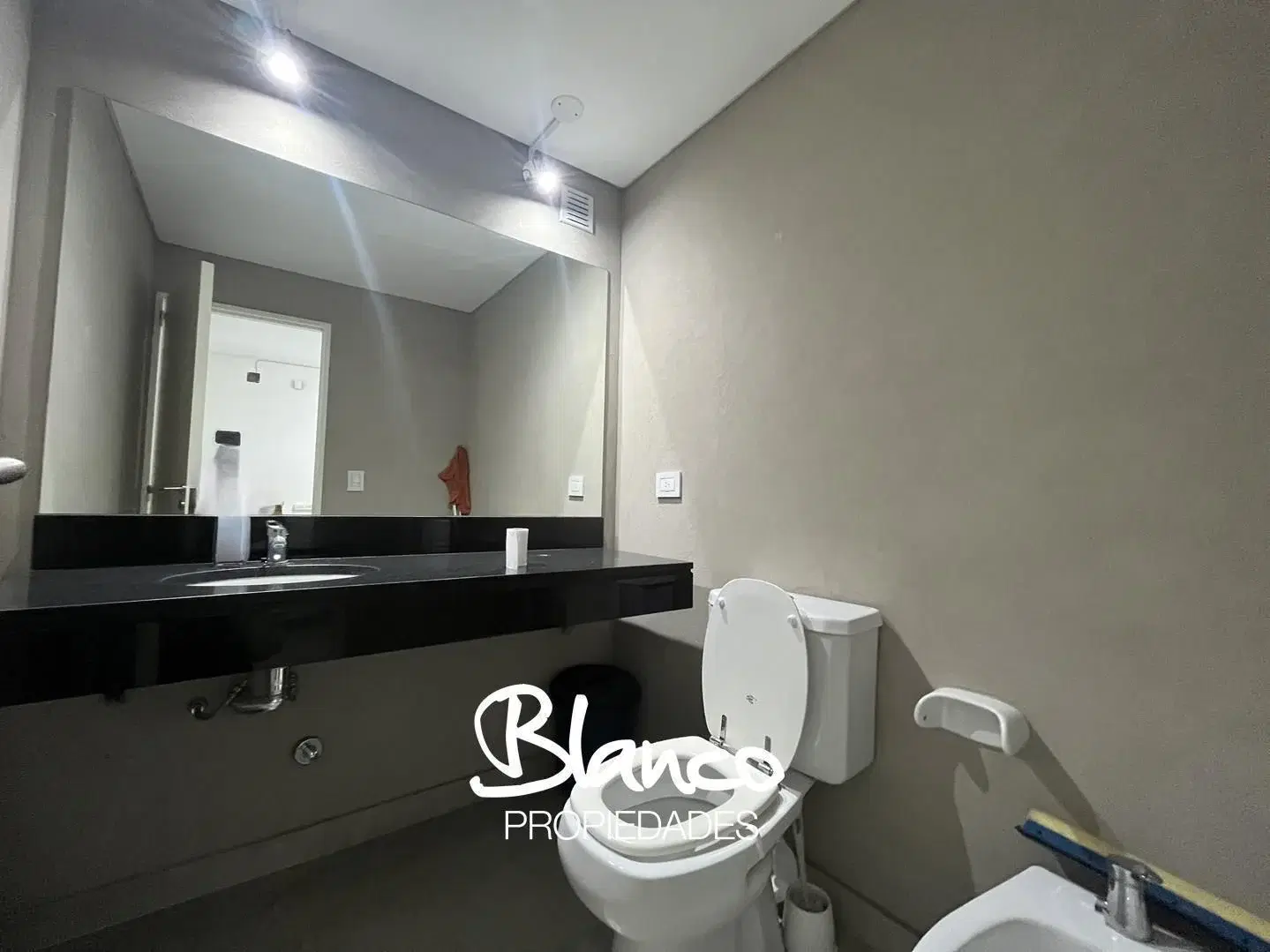 Oficina en Venta en Meridiano Pilar, G.B.A. Zona Norte, Argentina 2