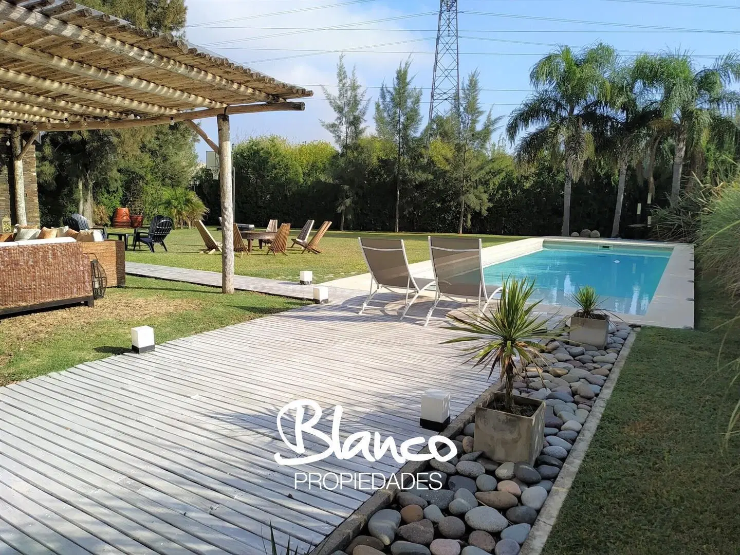 Casa en Alquiler Amoblado en Septiembre - Escobar 1