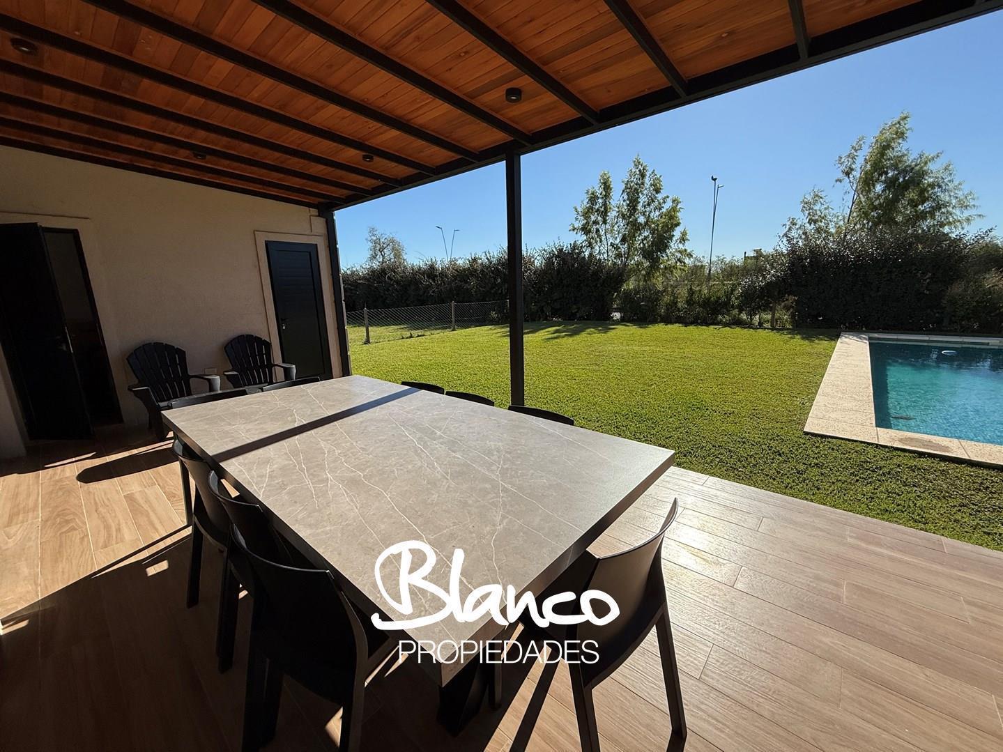 Foto de Casa en Alquiler en Puertos del Lago, Barrio Acacias, Escobar, G.B.A. Zona Norte, imagen 2