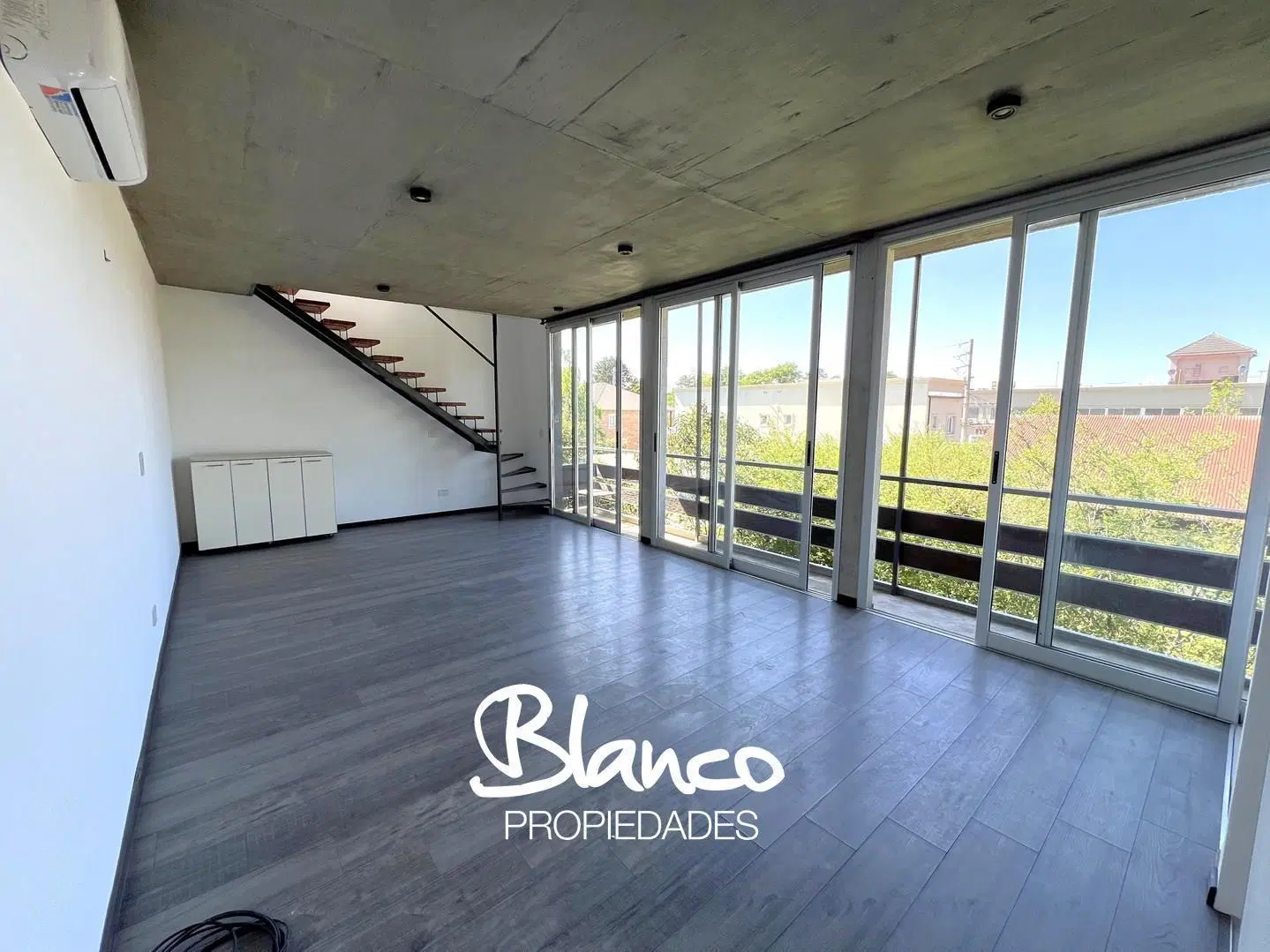 Departamento Monoambiente  en Alquiler en Montecarlo, Del Viso, Pilar 3