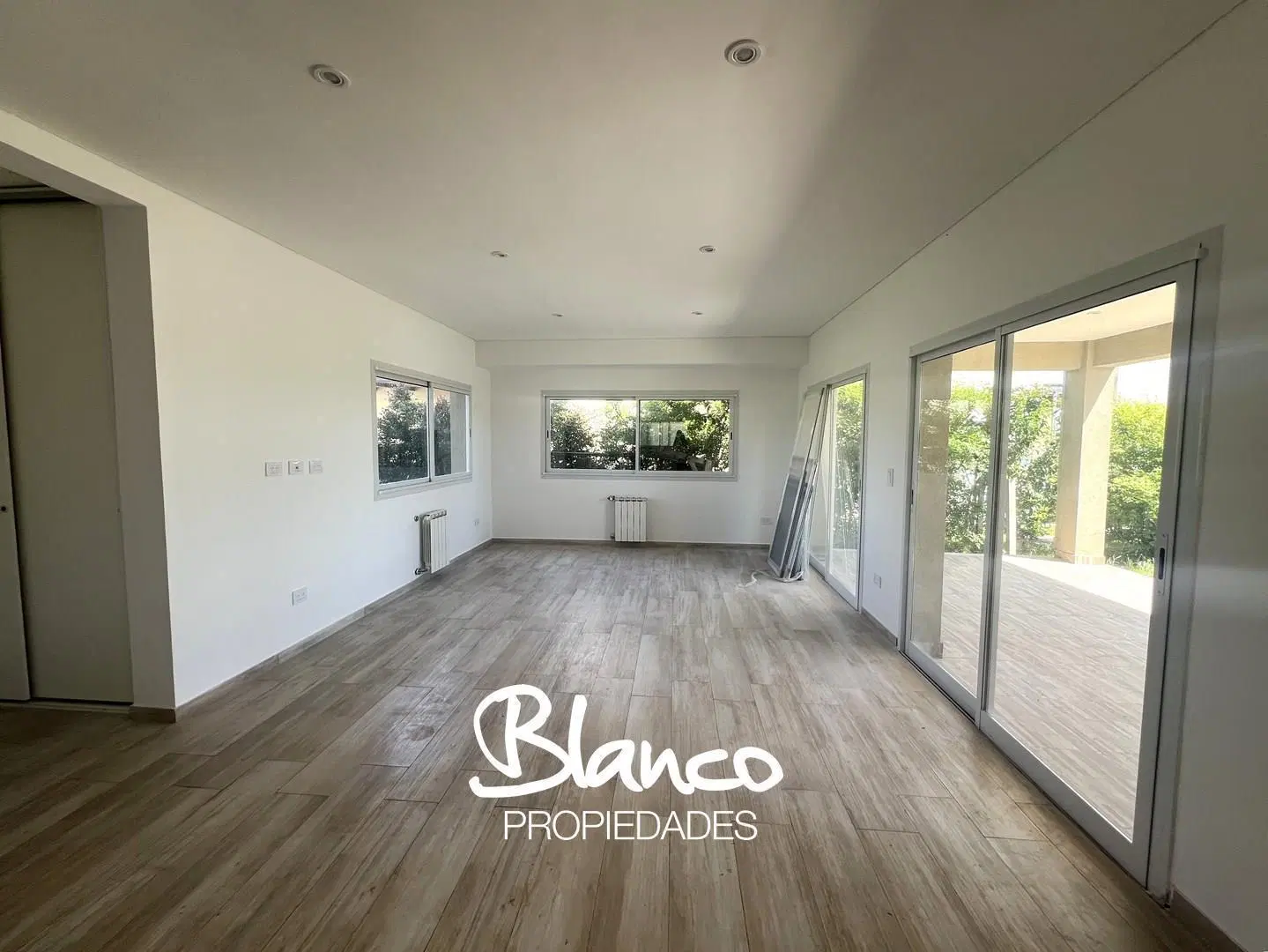 Casa en Venta en Pilar del Este, Barrio Santa Lucía, Pilar, G.B.A. Zona Norte 8
