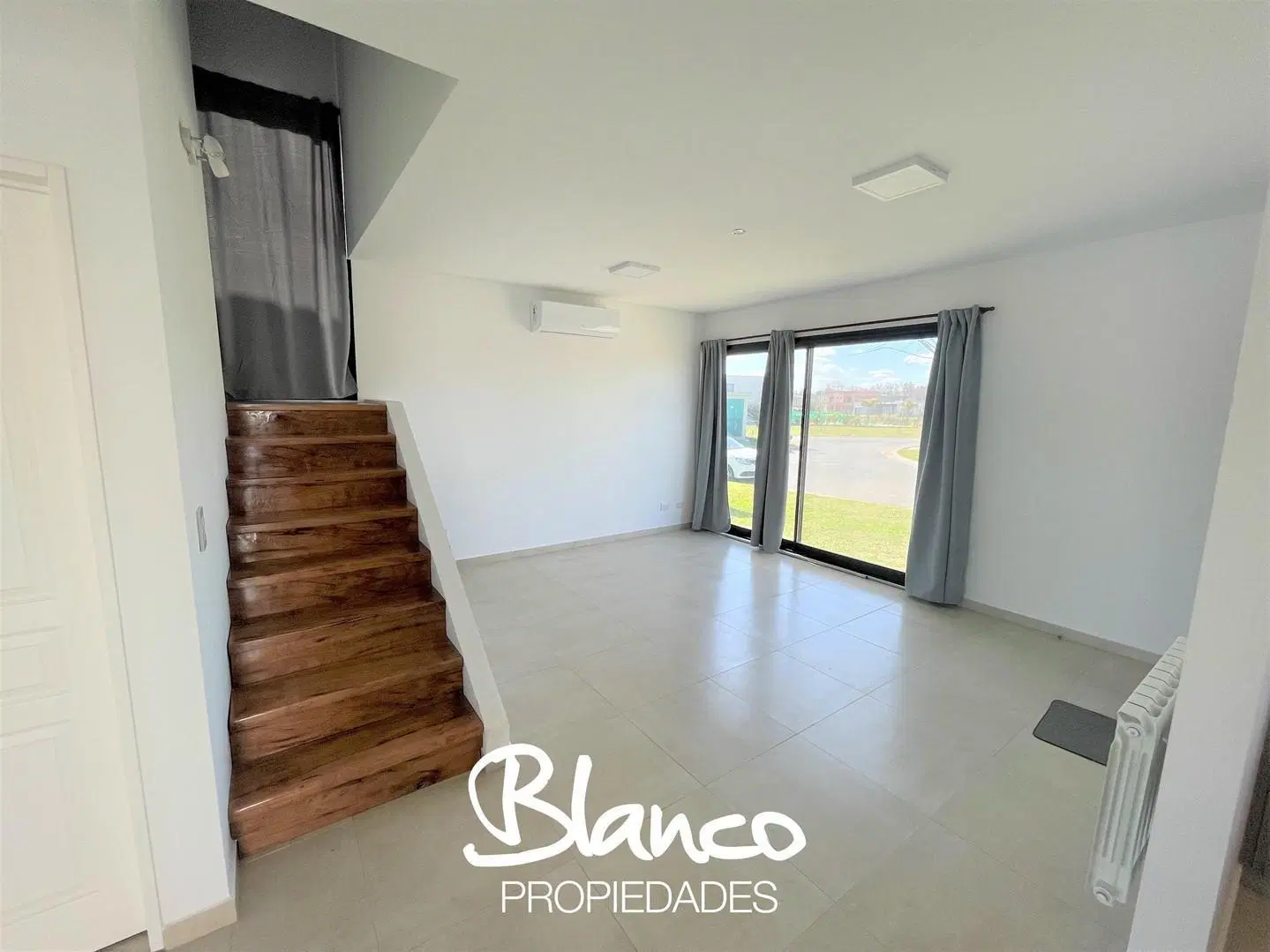 Casa en Alquiler en Santa Elena, Pilar del Este, Pilar 5