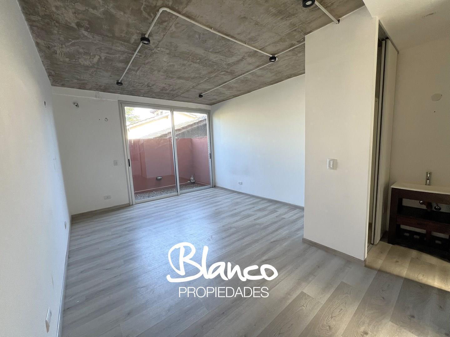 Foto de Departamento Monoambiente en Alquiler en Montecarlo, Del Viso, Pilar, imagen 2