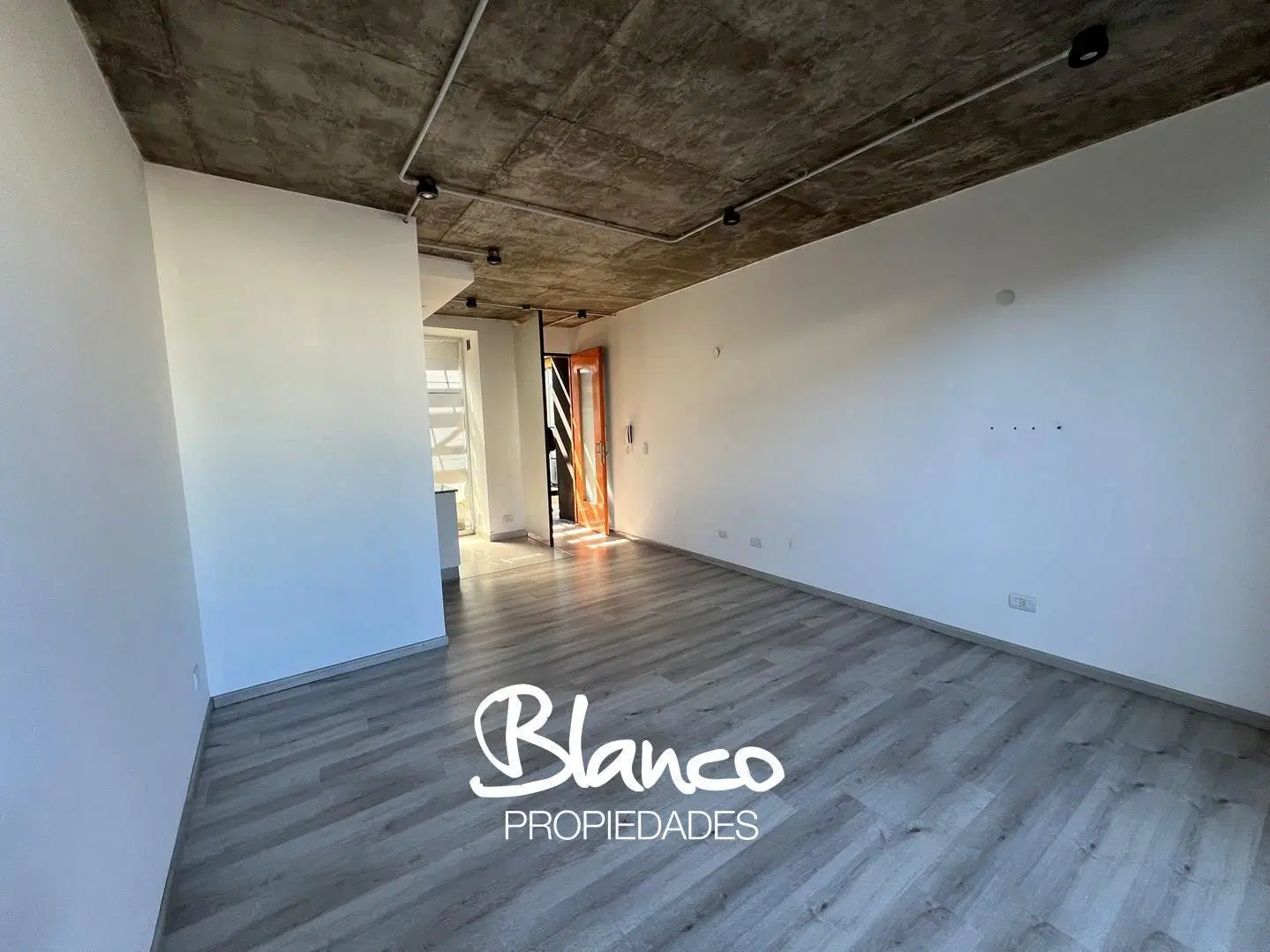 Departamento Monoambiente  en Alquiler en Montecarlo, Del Viso, Pilar 4